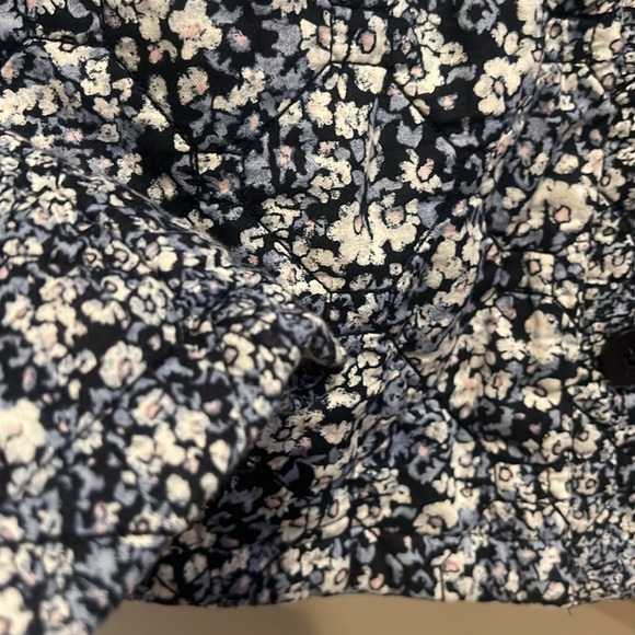 Blue Floral Quilted Light Jacket - Picture 5 of 6